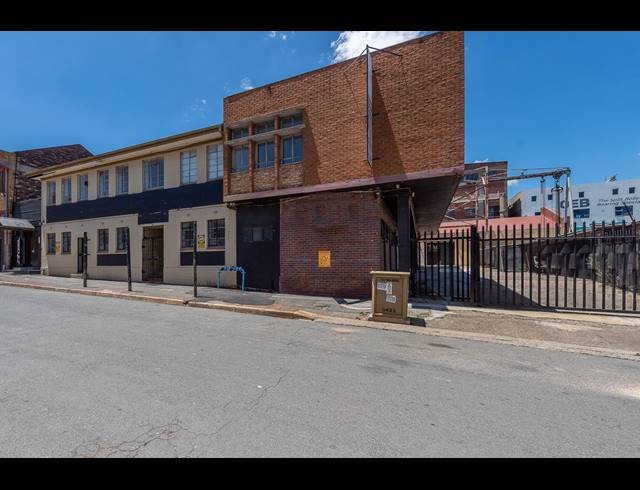 1,250M² BUILDING FOR SALE IN SELBY